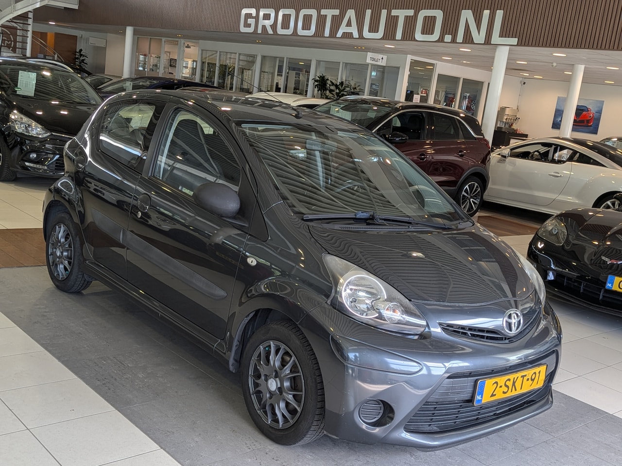 Toyota Aygo - 1.0 VVT-i Now 5 Deurs, Carplay, Airco - AutoWereld.nl