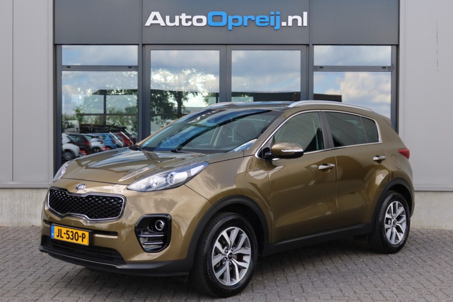 Kia Sportage - 1.6 GDI 132pk First Edition NAVI, Camera, Trekhaak 1400kg - AutoWereld.nl