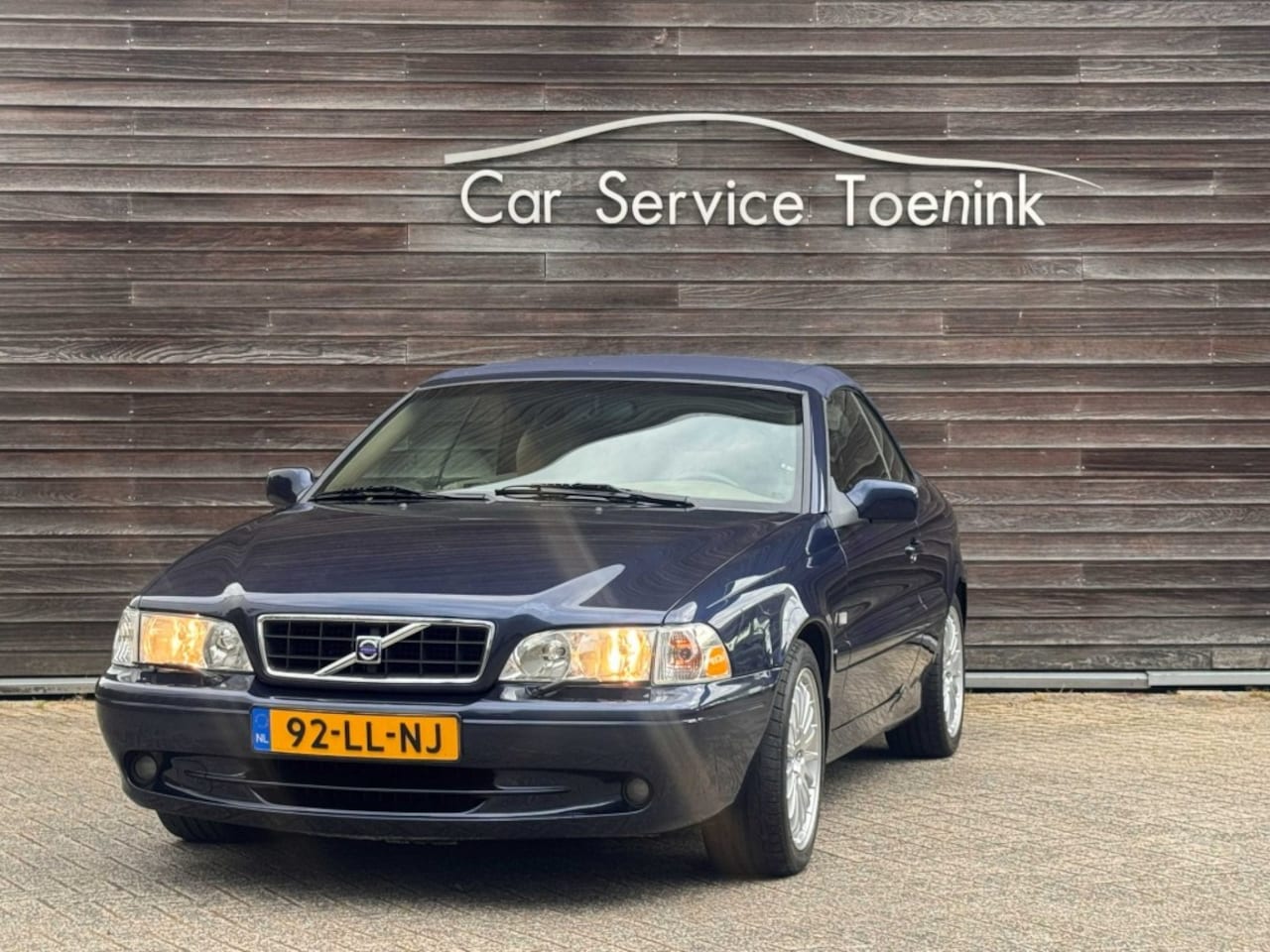 Volvo C70 Convertible - 2.3 T5 Tourer 2.3 T5 Convertible Tourer - AutoWereld.nl