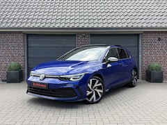Volkswagen Golf - 1.5 ETSI R-LINE 150PK DSG PANO HUD HK KEYLESS