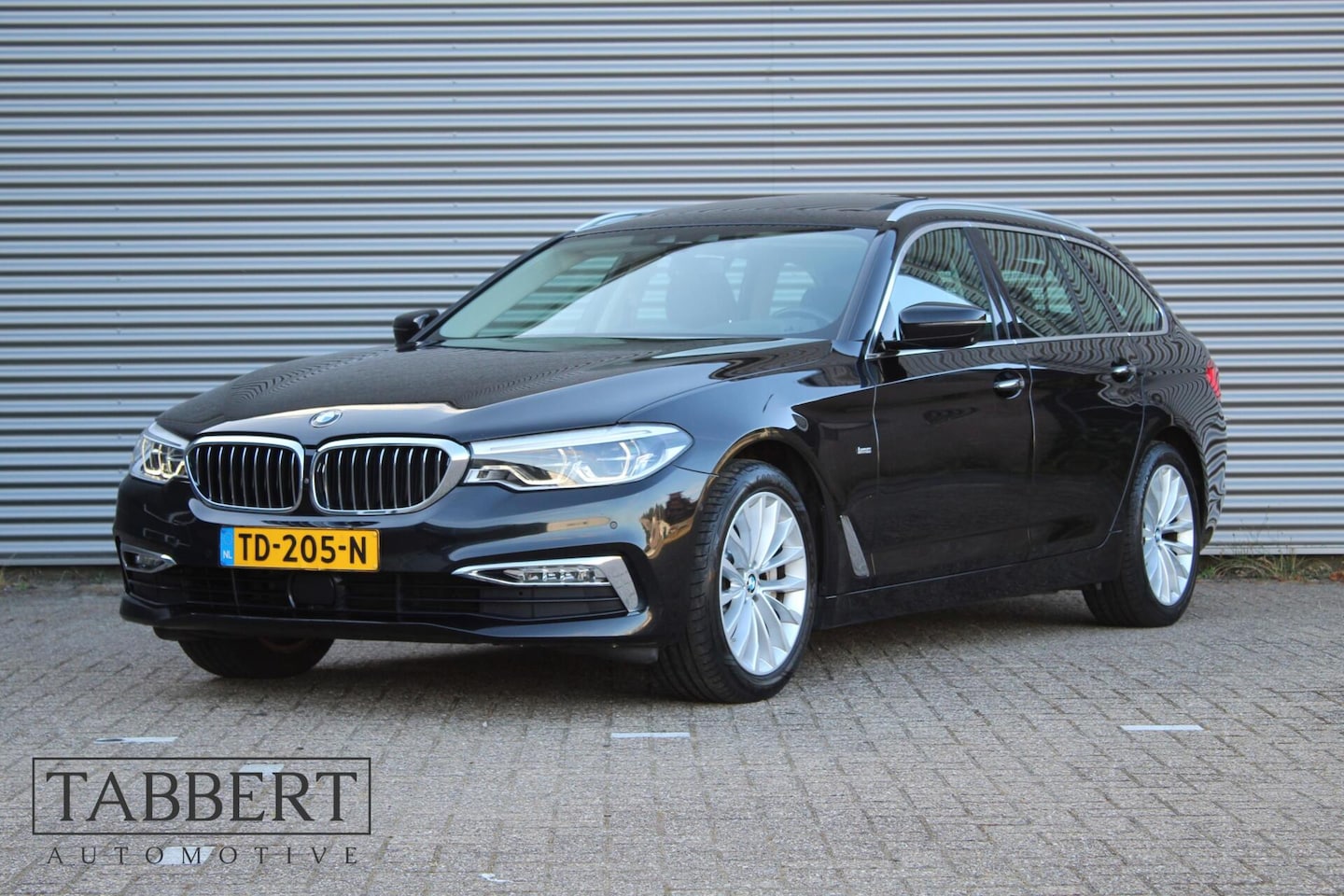 BMW 5-serie Touring - 530i High Executive Luxury Line Trekhaak - AutoWereld.nl