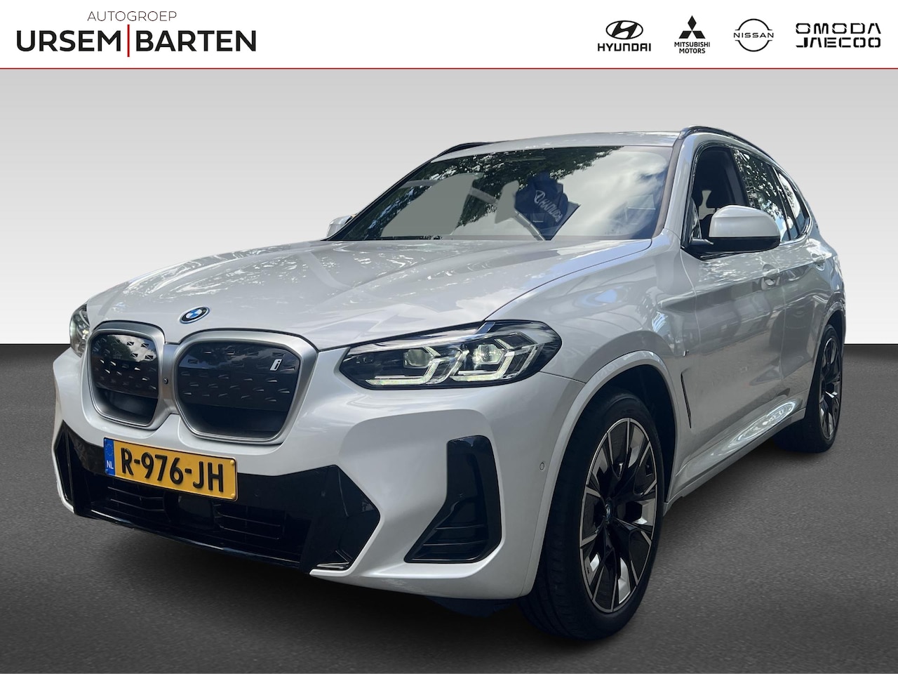BMW iX3 - High Executive 80 kWh | Airco (automatisch) | Airco separaat achter | Alarm klasse 3 - AutoWereld.nl