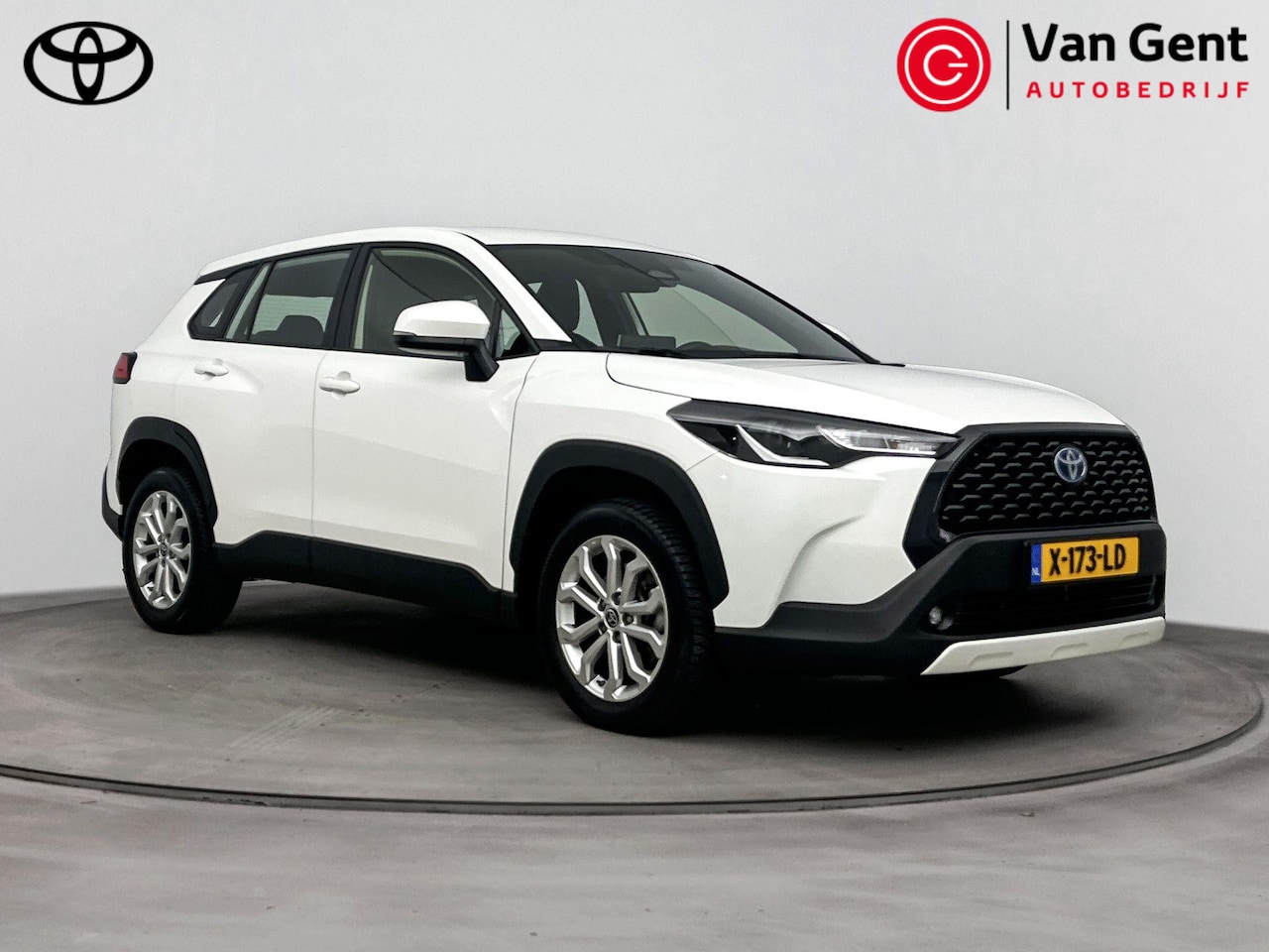 Toyota Corolla Cross - Hybrid 140 Active | Trekhaak | Apple Carplay / Android Auto | Adaptive Cruise | Clima | Ca - AutoWereld.nl