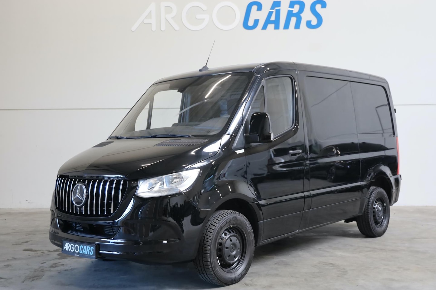 Mercedes-Benz Sprinter - 211 CDI L1/H1 NAP ZWART CLIMA CRUISE CONTROL CAMERA 3 ZITS REGENSENSOR NAP LEASE V/A 144,- - AutoWereld.nl