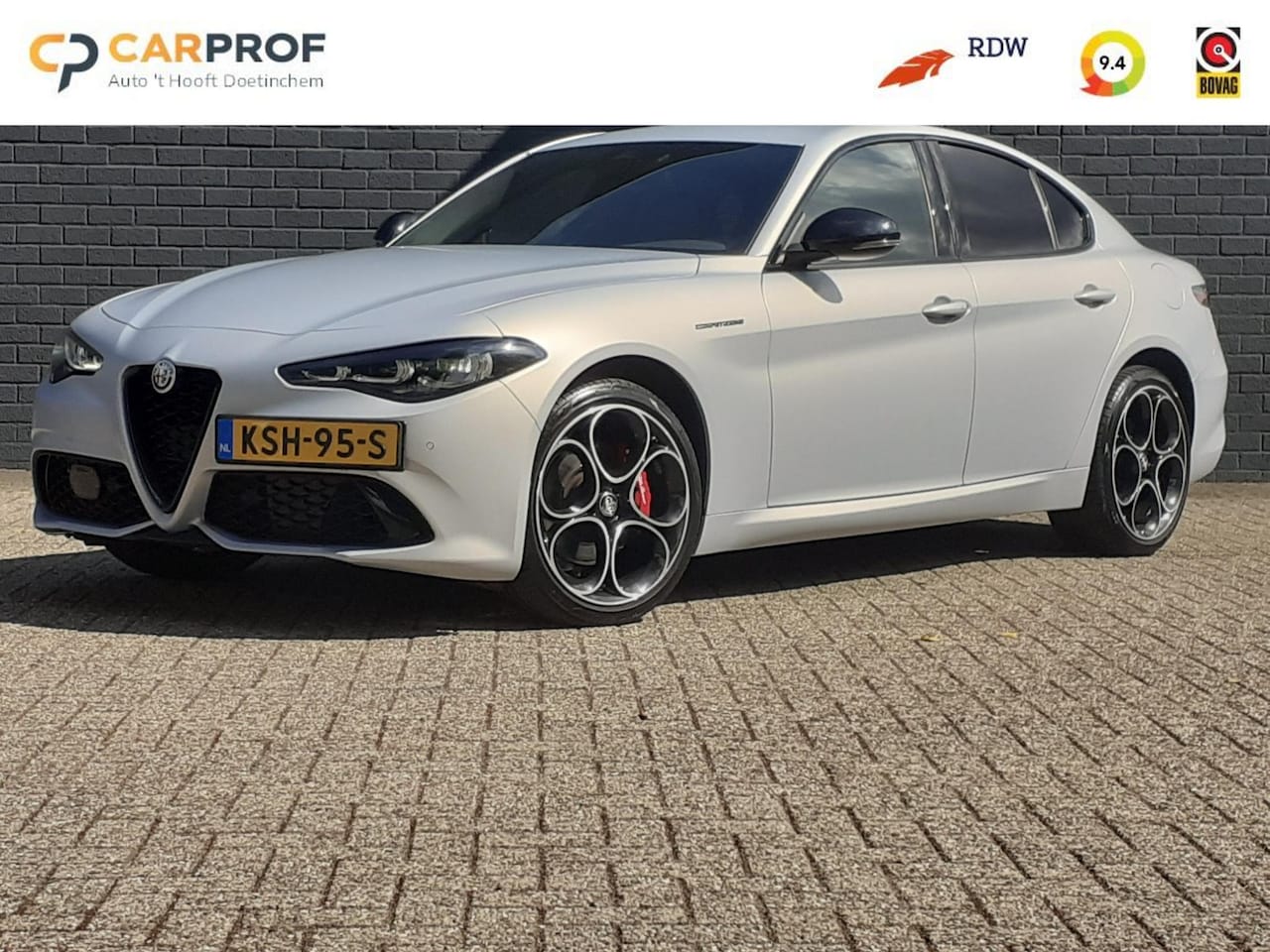 Alfa Romeo Giulia - 2.0 T GME AWD Competizione 2.0 T GME AWD Competizione - AutoWereld.nl