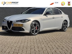 Alfa Romeo Giulia - 2.0 T GME AWD Competizione moonlight grey
