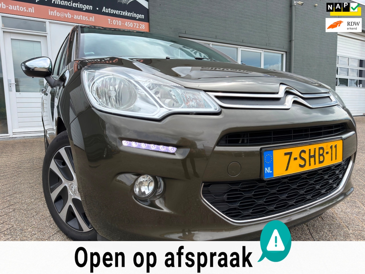 Citroën C3 - 1.2 VTi Collection 5drs met parkeersensoren en trekhaak en airco en cruise controle - AutoWereld.nl
