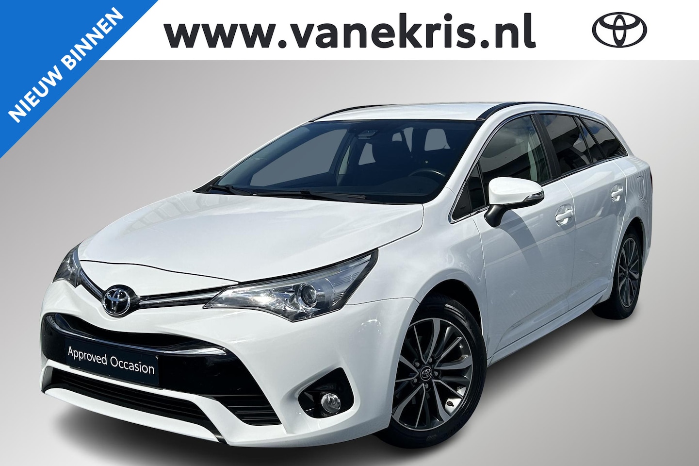 Toyota Avensis Touring Sports - 1.8 VVT-i Lease Pro 1.8 VVT-i Lease Pro, Automaat, Trekhaak , Stoelverwarming, Camera! - AutoWereld.nl