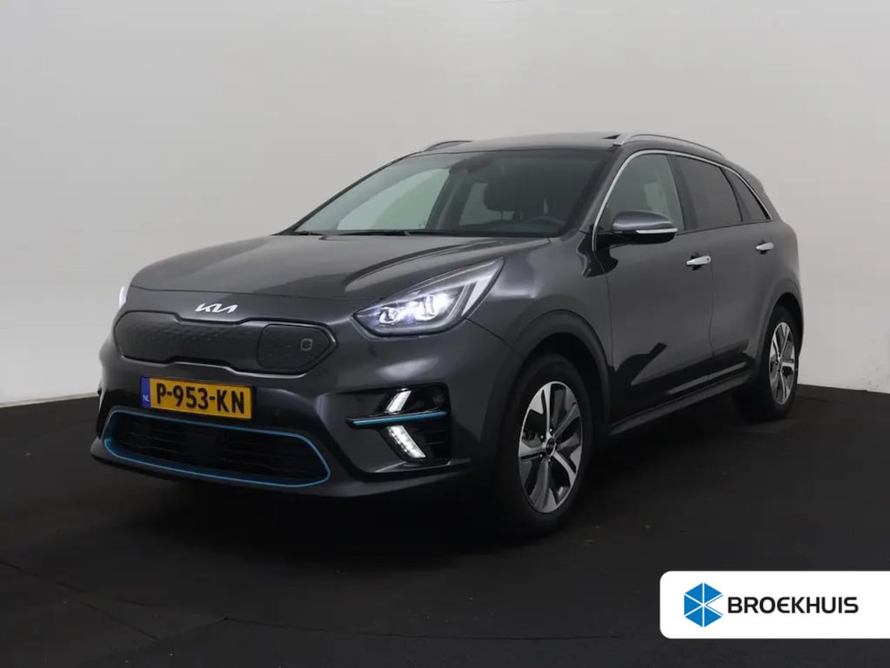 Kia e-Niro - DynamicPlusLine 64 kWh | schuif-/kanteldak | Stuurwiel- Voorstoelen verwarmd | Parkeersens - AutoWereld.nl