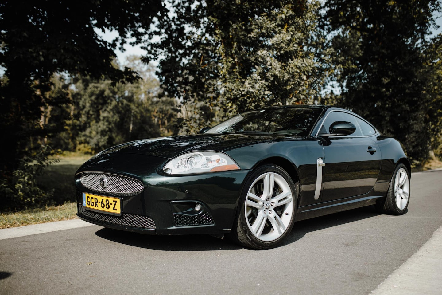 Jaguar XKR - 4.2 V8 Coupé (BTW) Youngtimer - AutoWereld.nl