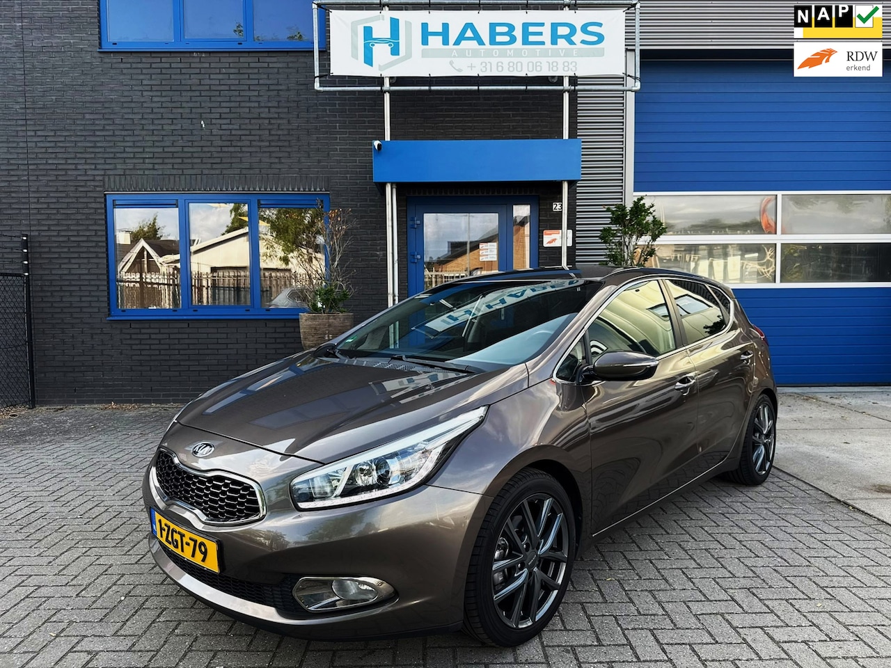 Kia Cee'd - 1.6 GDI BusinessLine 135PK|Navigatie|Camera|Origineel NL|Led dagrij|Cruise|Climate|PDC|Iso - AutoWereld.nl