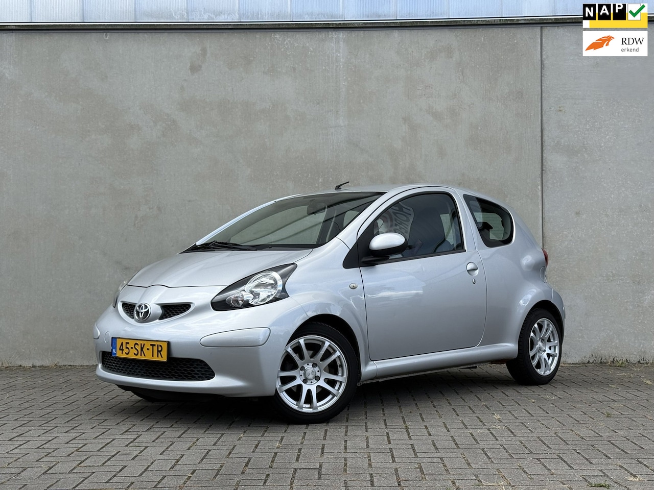 Toyota Aygo - 1.0-12V automaat, apk, airco, NAP - AutoWereld.nl