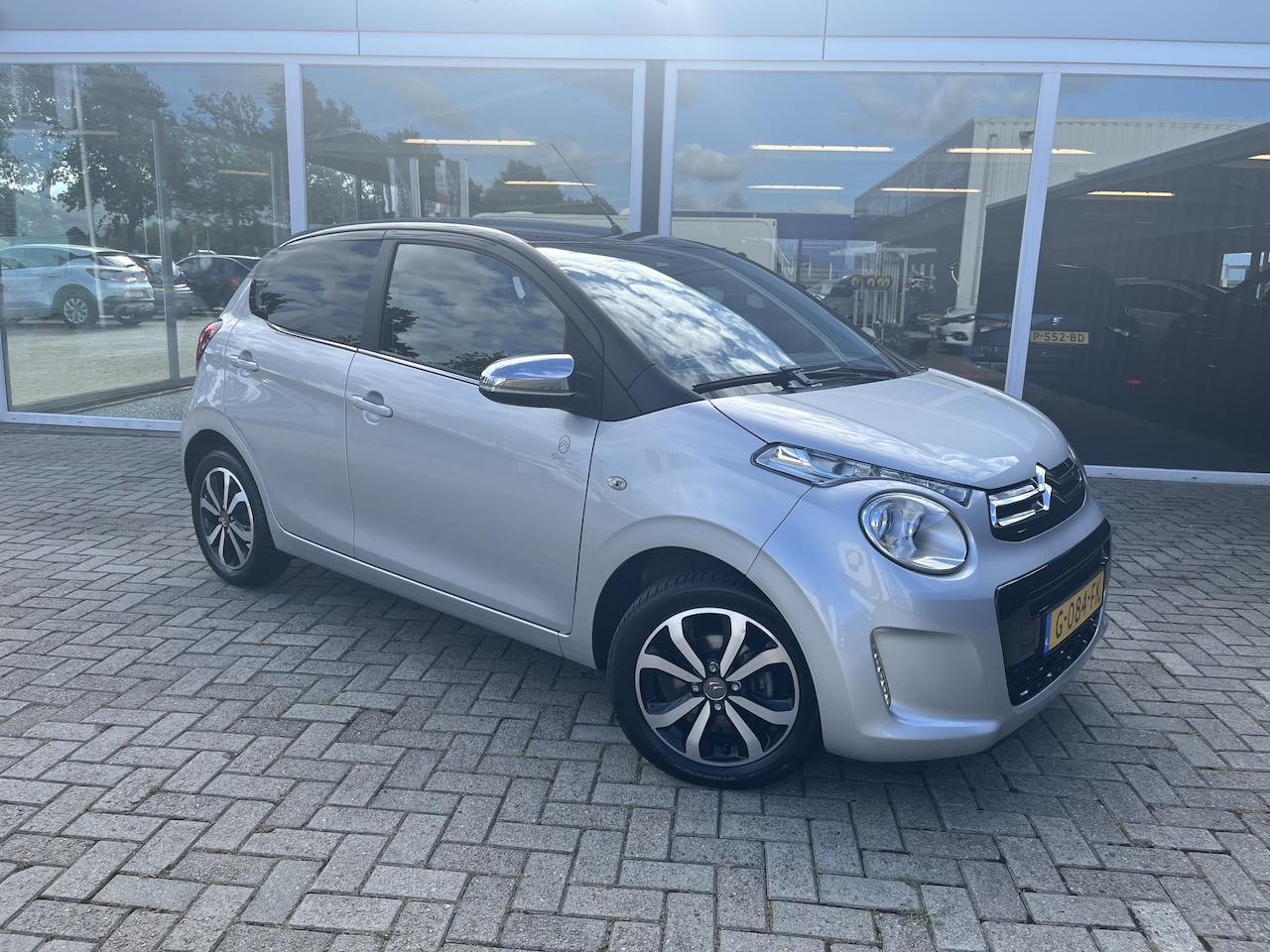 Citroën C1 - 1.0 VTi Origins Carplay / Leder / Clima / Cruise / Camera / Two-tone / 5-Deurs - AutoWereld.nl
