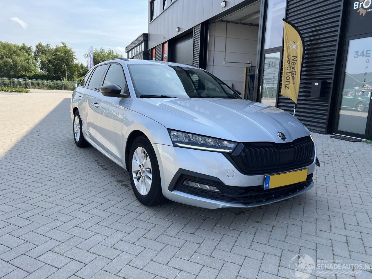 Skoda Octavia - 1.0 e-TSI Sport Business 1.0 e-TSI Sport Business - AutoWereld.nl