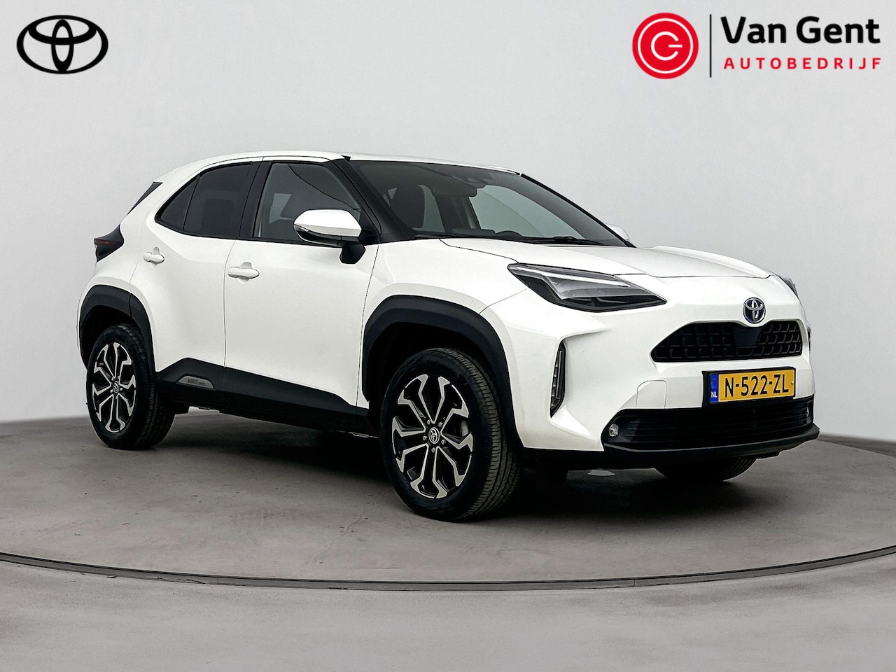 Toyota Yaris Cross - 1.5 Hybrid First Edition | Trekhaak | Navigatie | Keyless | Adaptive Cruise | Clima | Appl - AutoWereld.nl