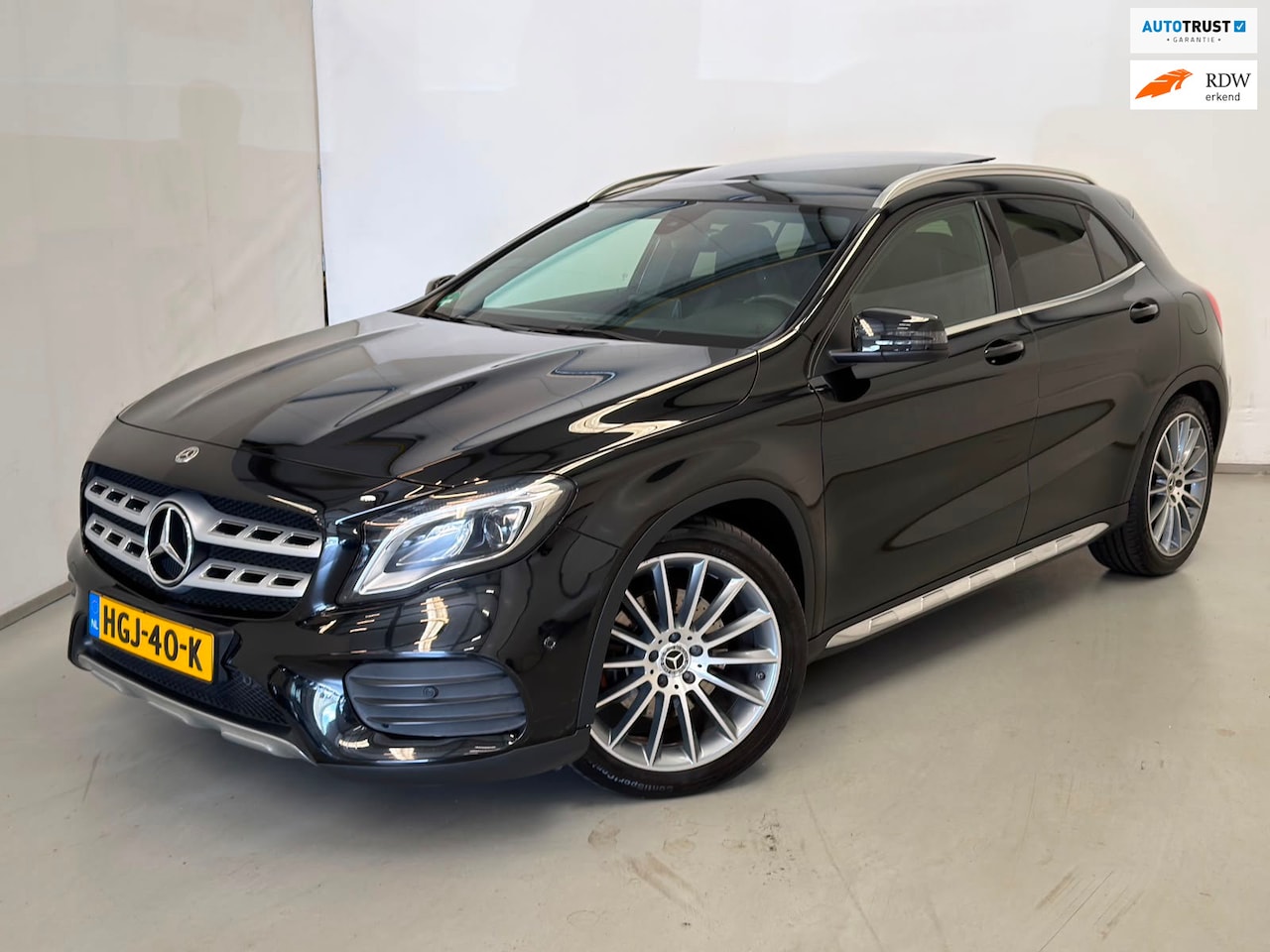 Mercedes-Benz GLA-Klasse - 250 4Matic / AMG / Pano / 19 inch - AutoWereld.nl