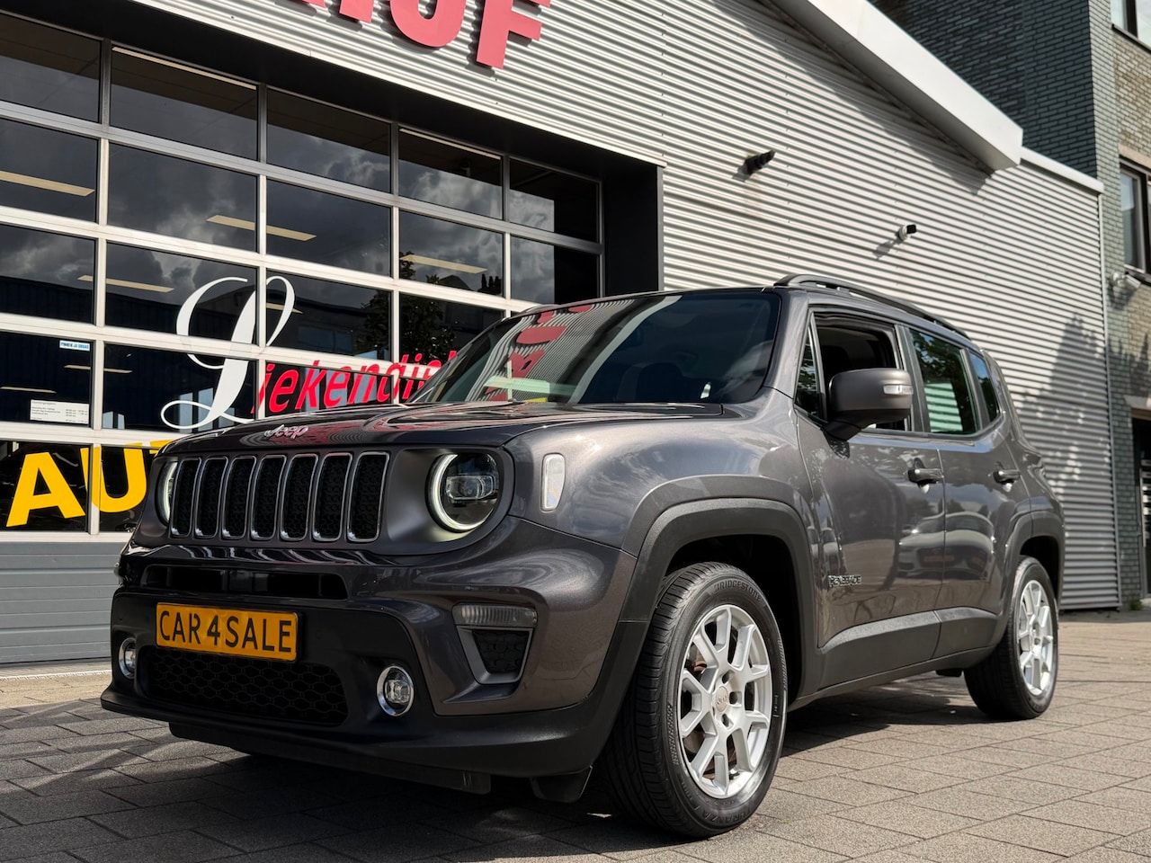 Jeep Renegade - 1.0T 88 kW T-GDI CAT Limited - Navigatie I Airco I Sport velgen I Xenon I PDC I Veiligheid - AutoWereld.nl