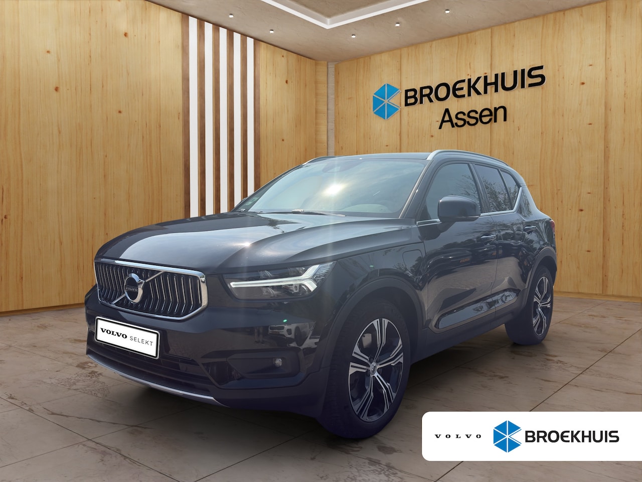 Volvo XC40 - 1.5 T5 Recharge Inscription | Stoel + Stuur Verwarming | Keyless start / entry | DAB | App - AutoWereld.nl