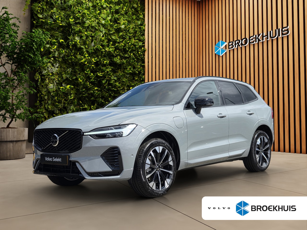 Volvo XC60 - 2.0 T6 Plug-in hybrid AWD Plus Dark | Pano | 360 Cam | Head-up | Pilot Assist | Memory | H - AutoWereld.nl