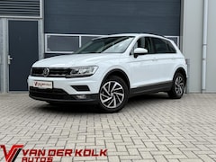 Volkswagen Tiguan - 1.5 TSI ACT Comfortline Business | Full LED | Trekhaak Wegklapbaar | Camera | CarPlay | Na