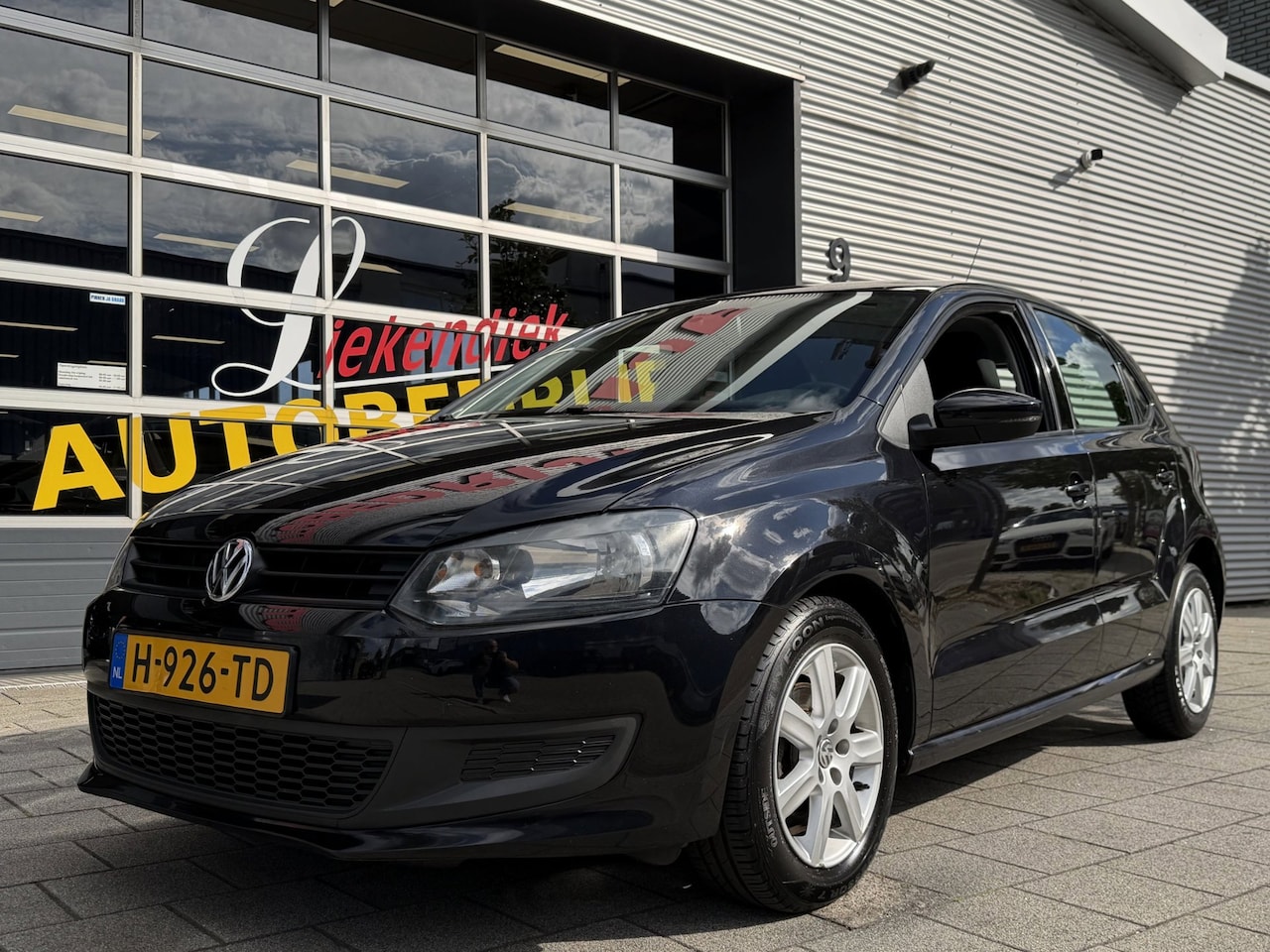 Volkswagen Polo - 1.2-12V BlueMotion Trendline - Navigatie I Airco I Sport velgen I Comfort pakket I Nwe APK - AutoWereld.nl
