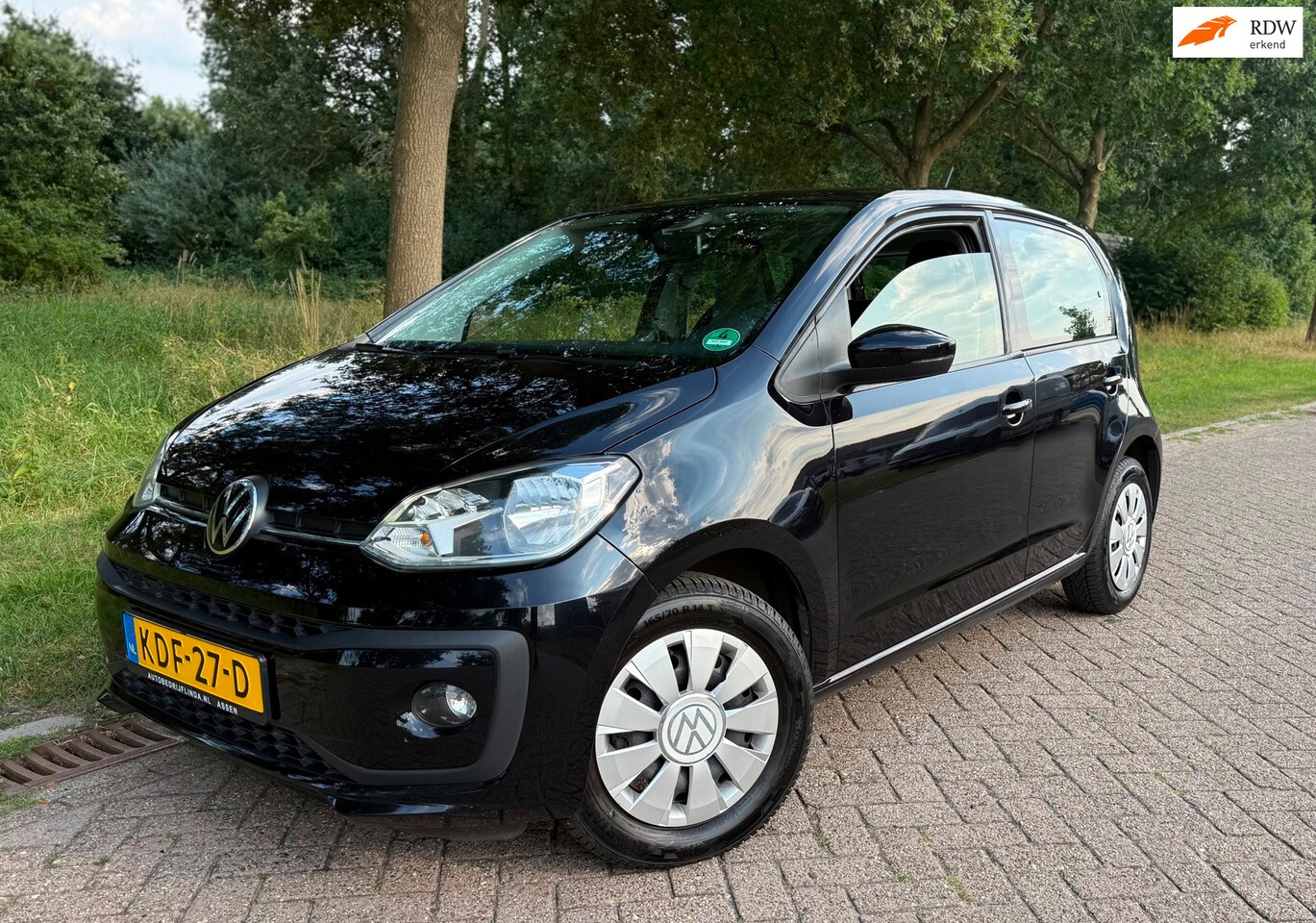 Volkswagen Up! - 1.0 Airco / Stoelverwarming (bj 2021) - AutoWereld.nl