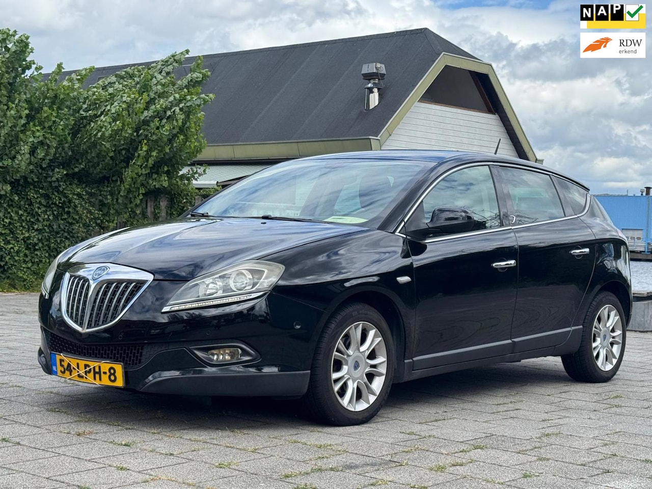 Lancia Delta - 1.4-,airco, navigatie, cruise Controle, aluminium velgen - AutoWereld.nl