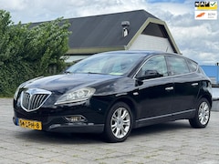 Lancia Delta - 1.4-, airco, navigatie, cruise Controle, aluminium velgen