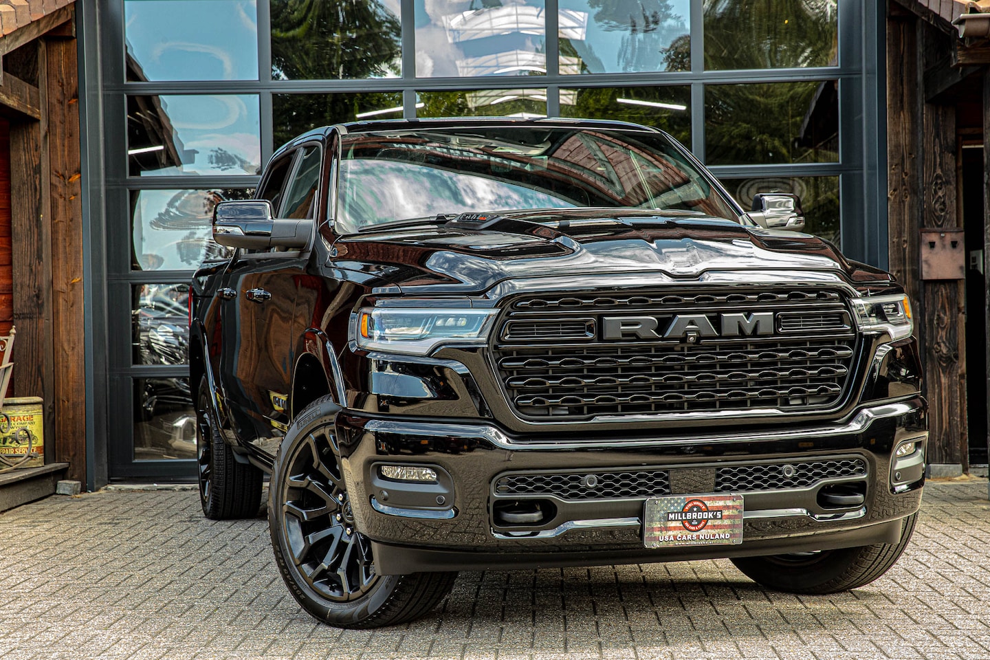 Dodge Ram 1500 - Limited H/O Hurricane 540 PK Tijdelijke !!ACTIE!! €79.950 Rambox, Massagestoelen, Harman/K - AutoWereld.nl