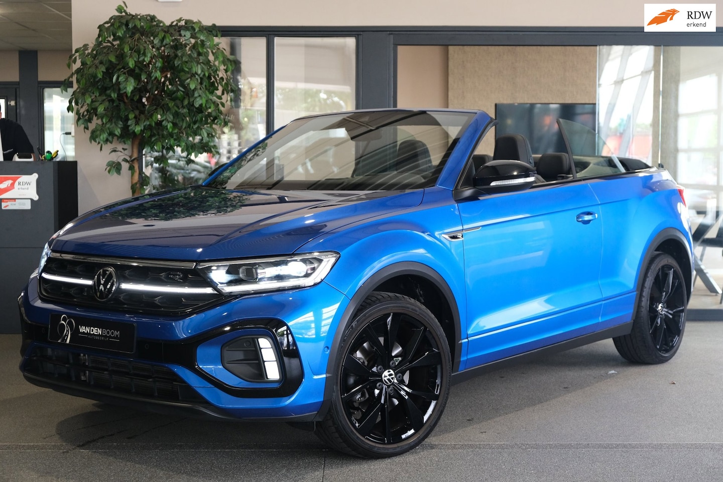 Volkswagen T-Roc Cabrio - 1.5 TSI 150PK 2x R-Line DSG Facelift IQ Matrix Beats Keyless ACC Virtual Navi - AutoWereld.nl