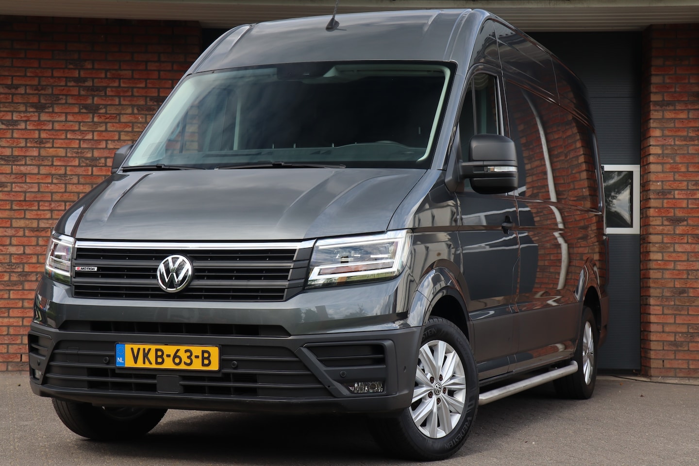 Volkswagen Crafter - 35 2.0 TDI L3H3 4Motion 1e eigenaar - AutoWereld.nl