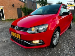 Volkswagen Polo - 1.4 TDI CARPLAY TREKHAAL PARKEER-SEN MULTI-STUUR