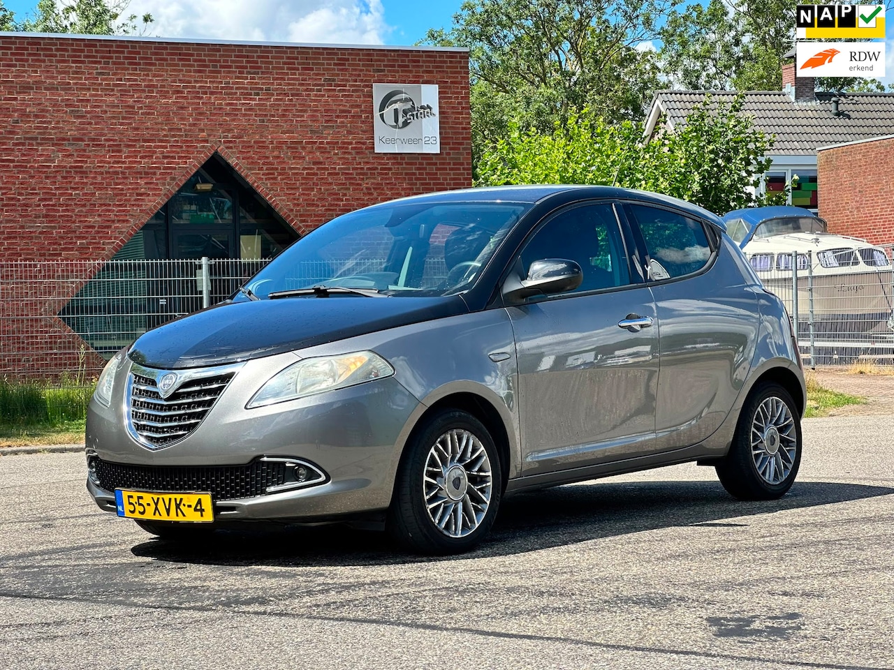 Lancia Y(psilon) - Ypsilon 0.9 TwinAir Silver 1e Eigenaar*Cruise*Clima*NAP*LM velgen*Dealer onderhouden* - AutoWereld.nl