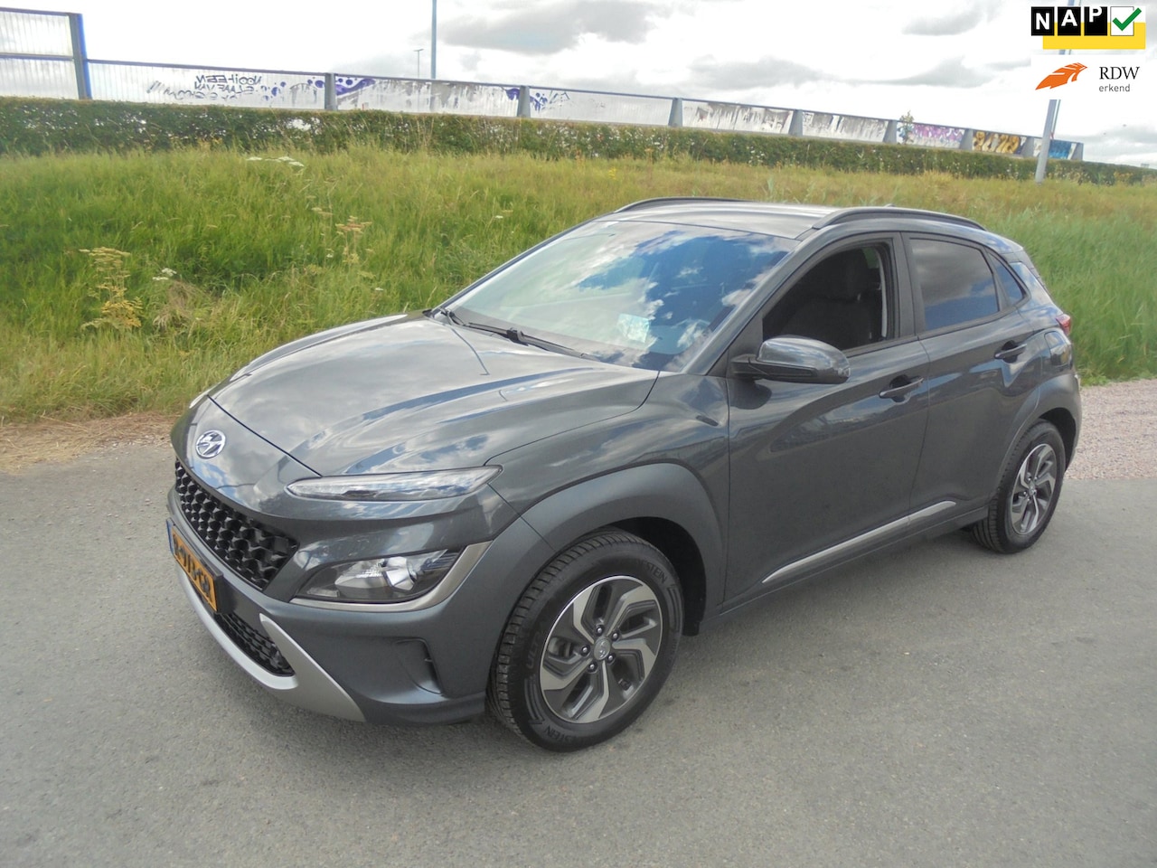 Hyundai Kona - Hyundai Kona 1.6 GDI Hybrid airco trekhaak navigatie lmv - AutoWereld.nl
