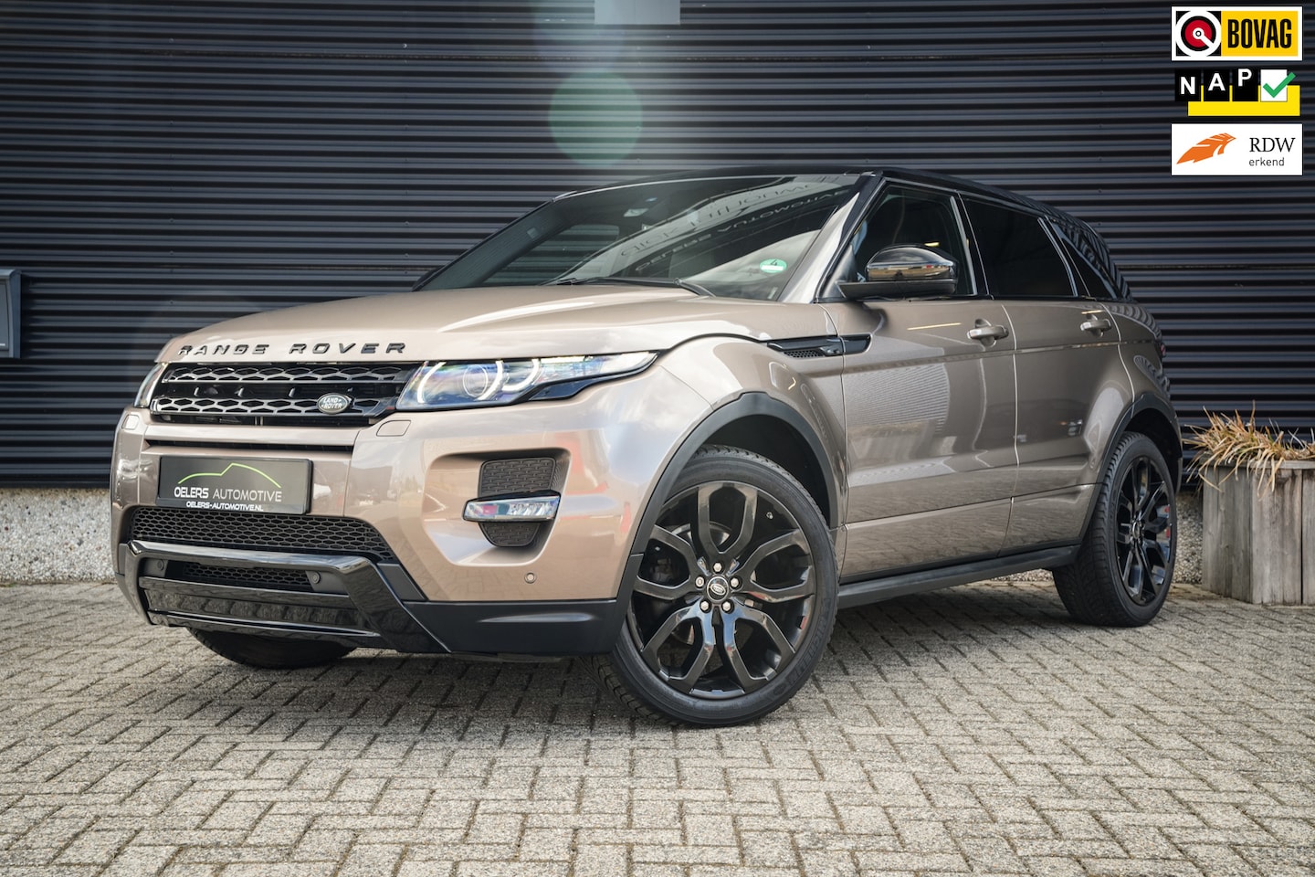 Land Rover Range Rover Evoque - 2.0 Si 4WD Prestige Business Edition | Panorama | Navi | Leder | Metalic | Org. NL | - AutoWereld.nl