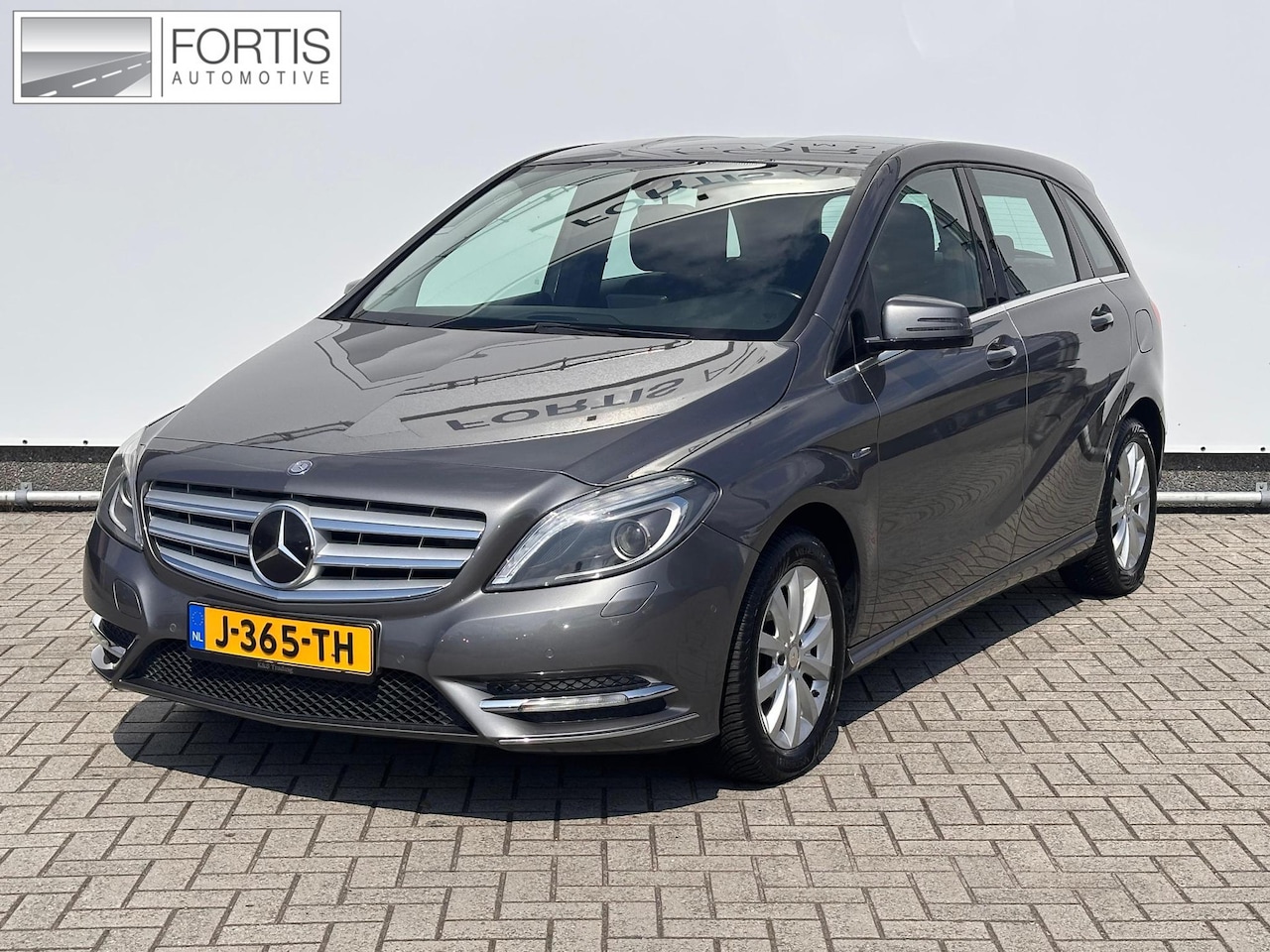 Mercedes-Benz B-klasse - 180 Ambition AIRCO | NAVI | VELGEN - AutoWereld.nl