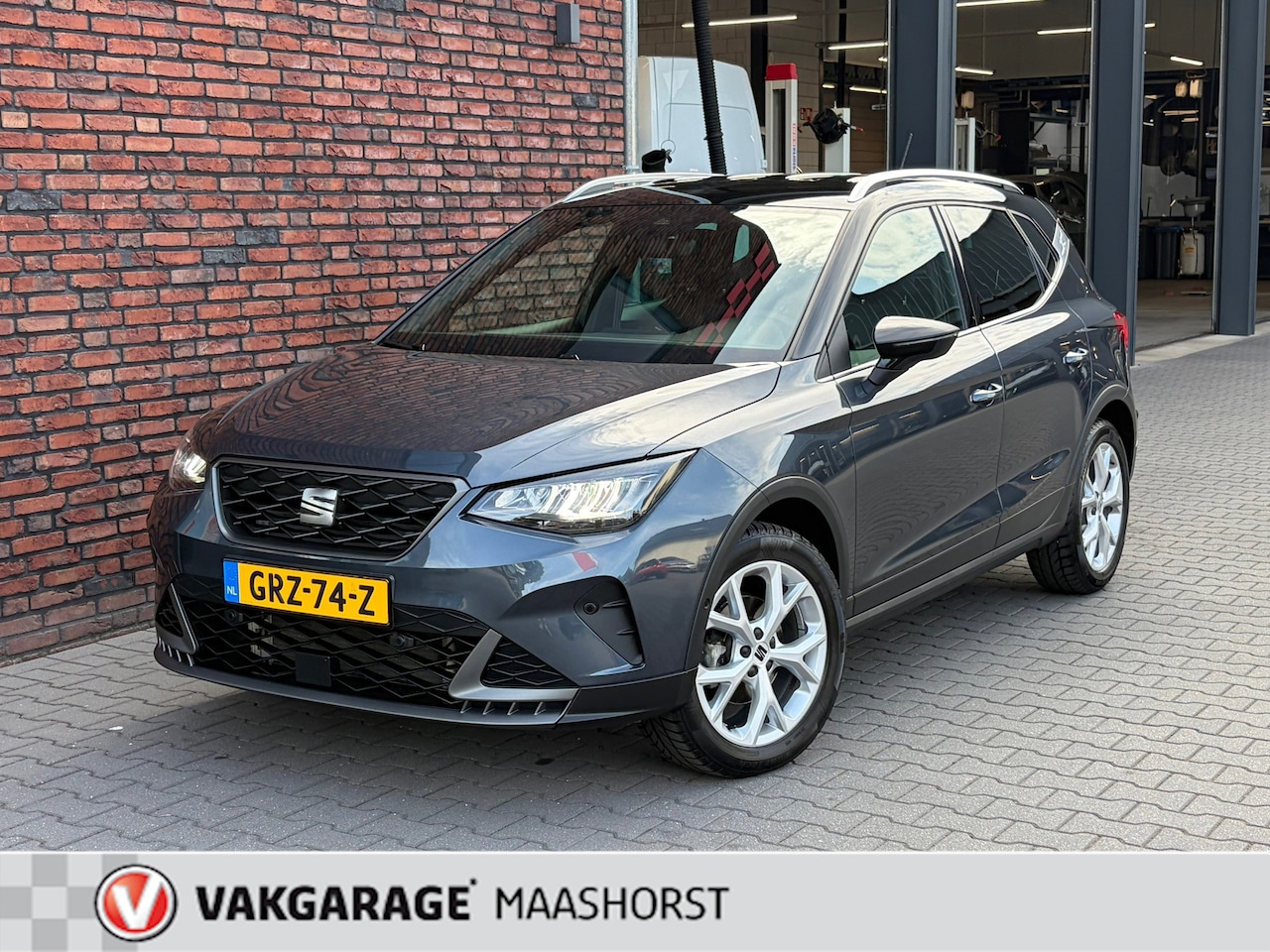 SEAT Arona - 1.0 TSI FR Business Connect Automaat AchteruitrijCam./Adapt.Cruise/ParkAssist/PDC/LED/DAB/ - AutoWereld.nl