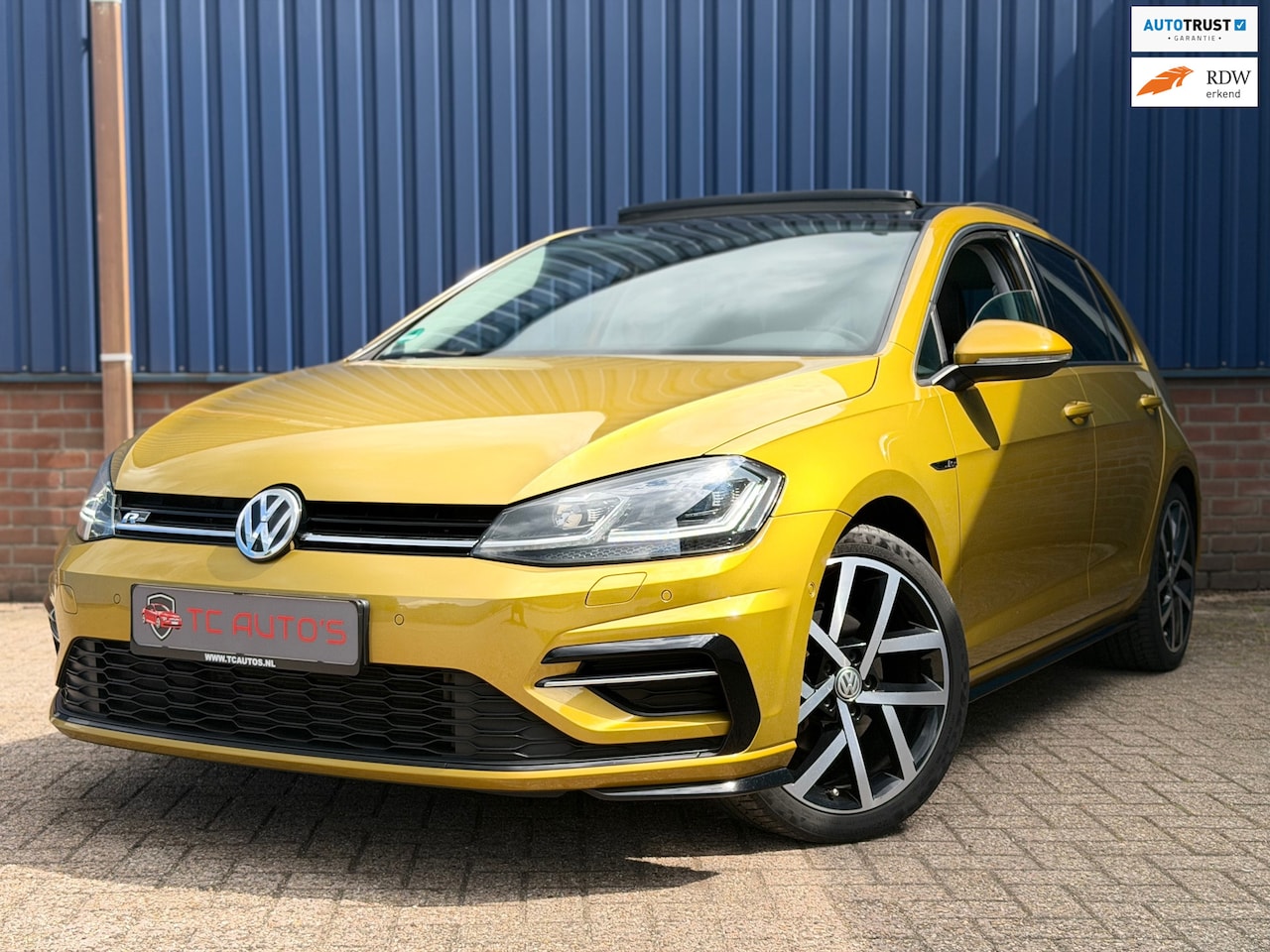 Volkswagen Golf - 1.4 TSI Highline R Line, Pano dak, AUTOMAAT - AutoWereld.nl