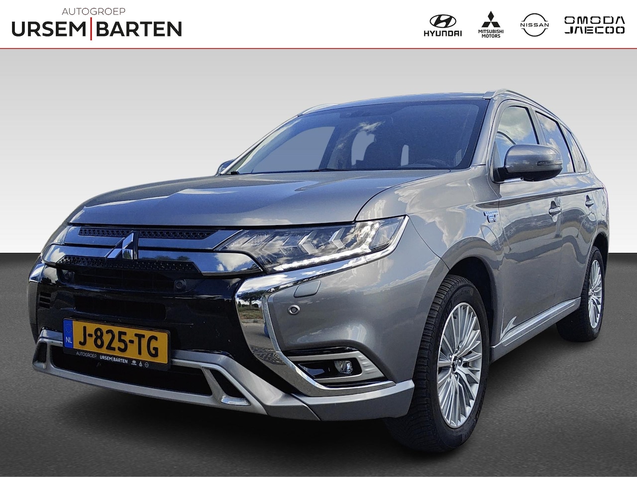 Mitsubishi Outlander - 2.4 PHEV Intense+ | Achteruitrijcamera | Apple Carplay/Android Auto|telefoonintegratie pre - AutoWereld.nl