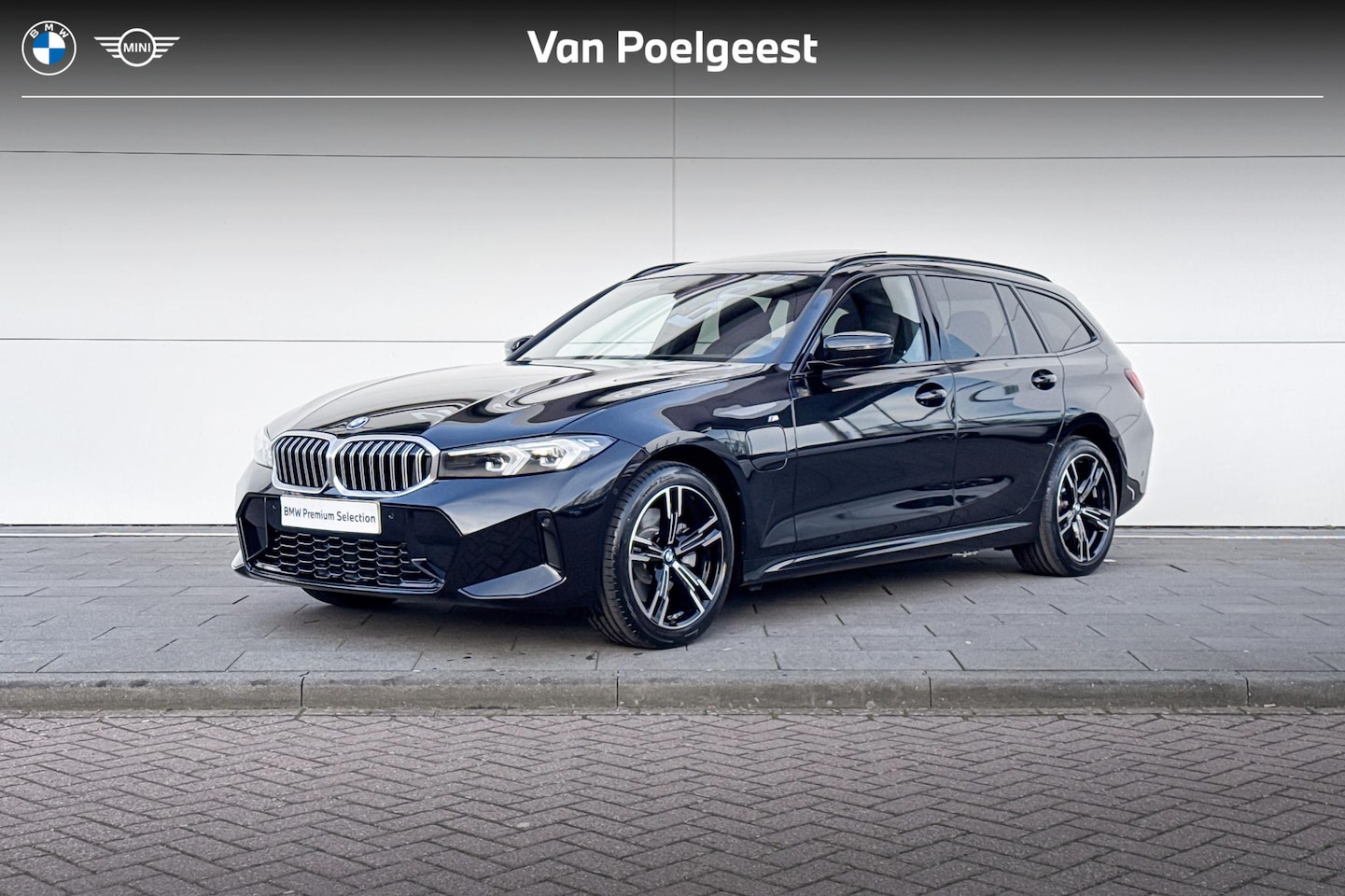 BMW 3-serie Touring - 330e | M-Sport | Panoramadak | Trekhaak - AutoWereld.nl