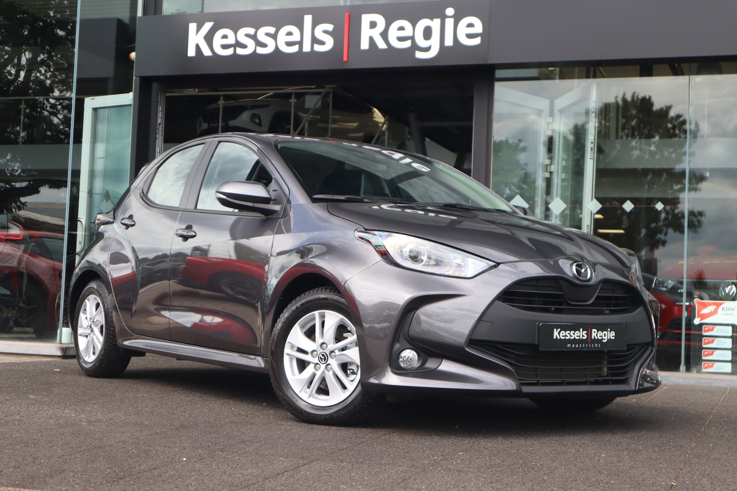Toyota Yaris - / Mazda 2 1.5 Hybride | ACC | Camera | Stuur/Stoelverwarming | Bleutooth | Clima - AutoWereld.nl