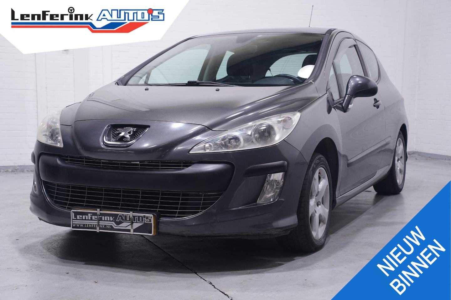 Peugeot 308 - 1.6 VTi XS airco navigatie cruise-controle trekhaak 16"-lmv panodak apple-carplay - AutoWereld.nl