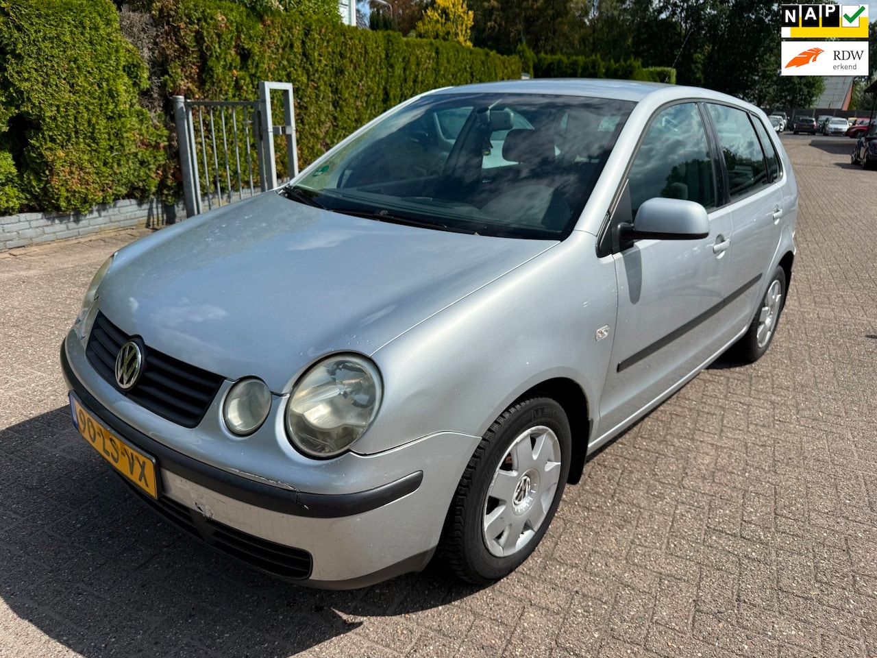 Volkswagen Polo - 1.4-16V 5-DRS Comfortline AC CRUISE TREKHAAK APK tot 4-2027 - AutoWereld.nl