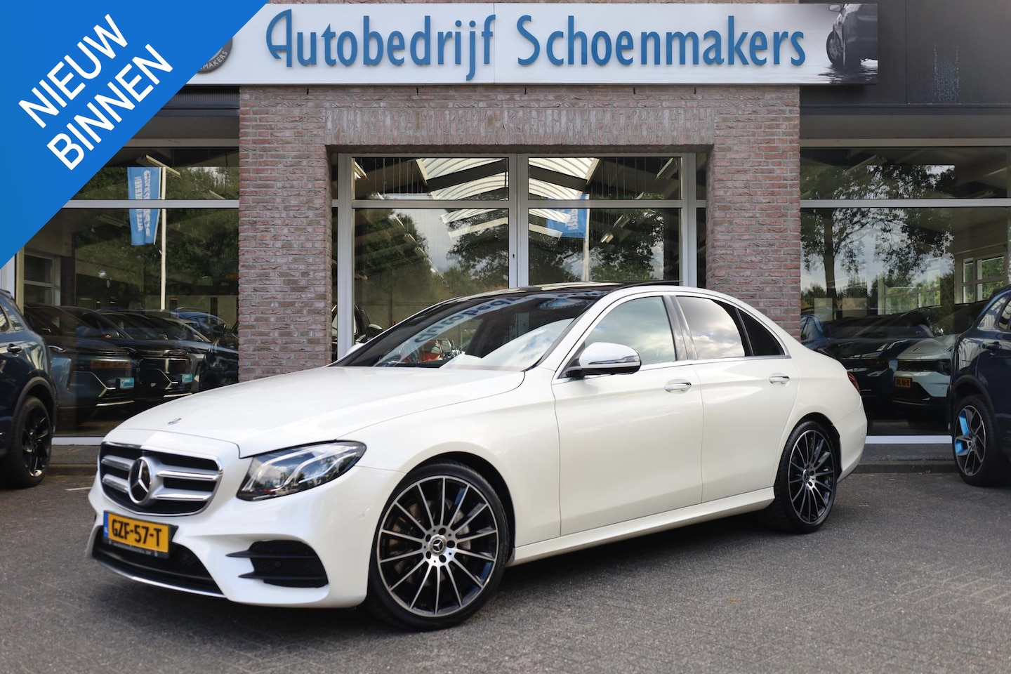 Mercedes-Benz E-klasse - 250 Premium Plus AMG-LINE PANO BURMESTER LEER HUD CARPLAY 360-CAMERA SFEERVERL. STOELVERW. - AutoWereld.nl