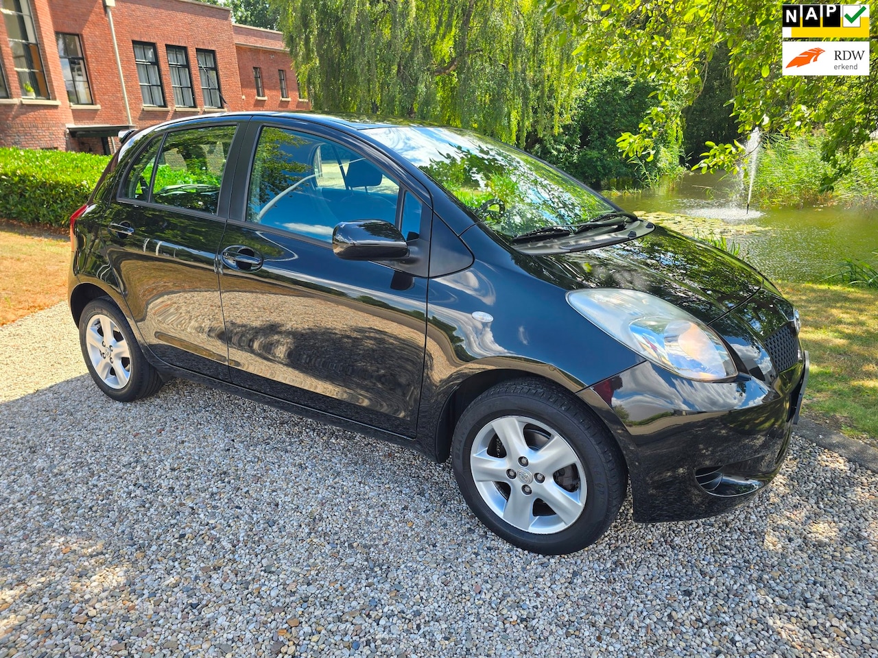 Toyota Yaris - 1.3 VVTi Sol MMT 1.3 VVTi Sol MMT - AutoWereld.nl