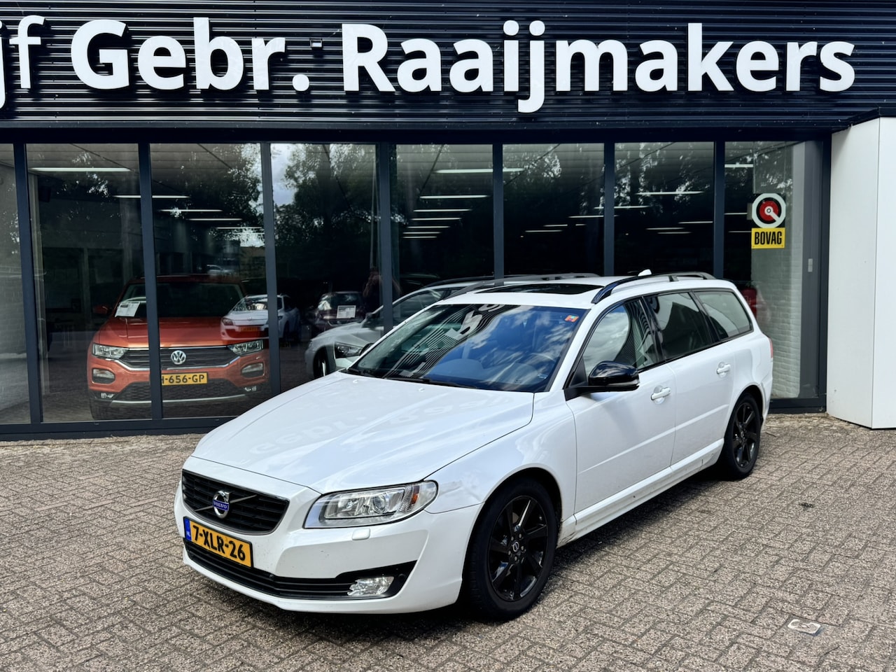 Volvo V70 - 2.0 D4 Summum*Navigatie*Panorama*EXPORT/EX BPM* - AutoWereld.nl