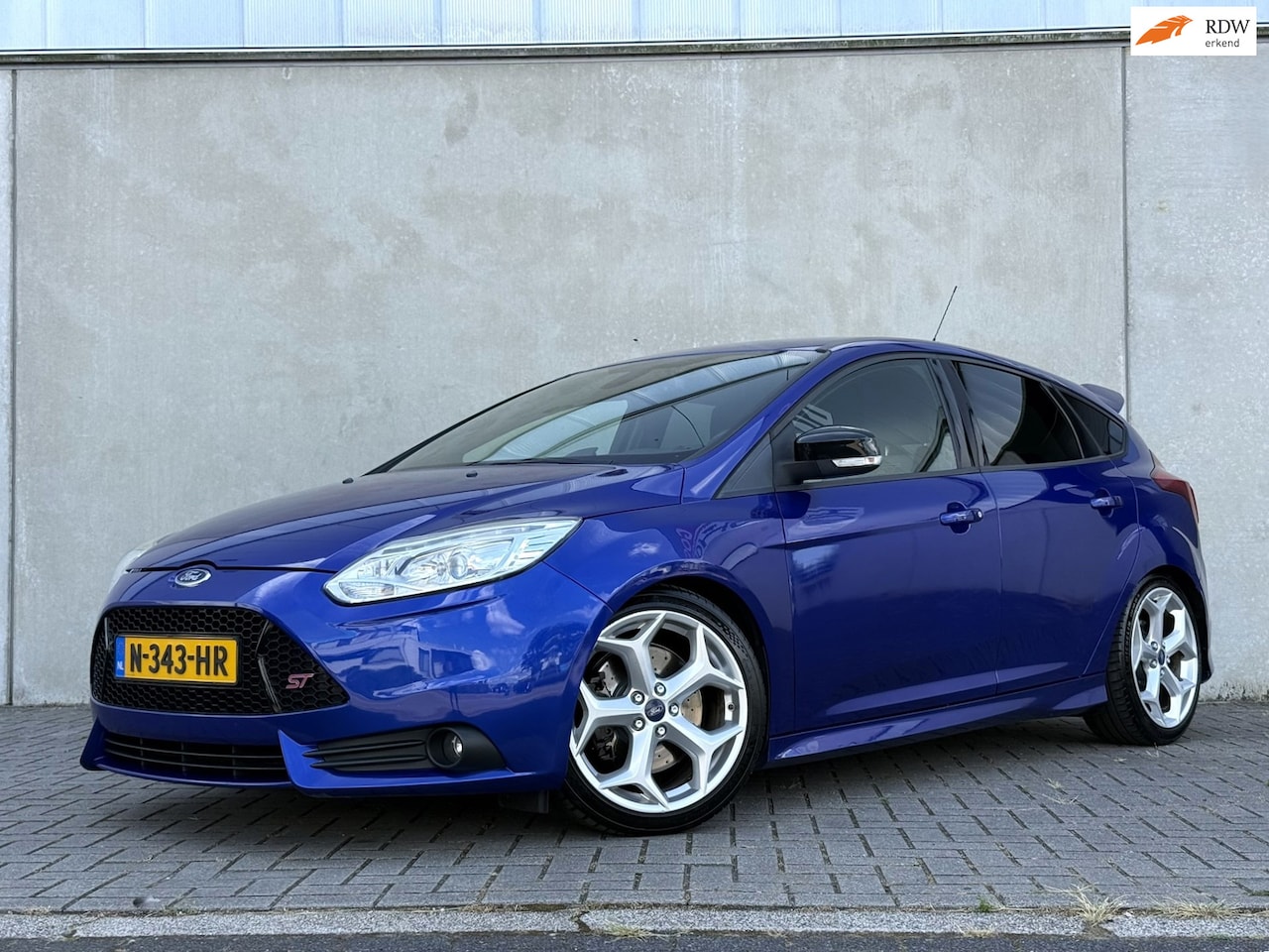 Ford Focus - 2.0 EcoBoost ST-2 2.0 EcoBoost ST-2, KW set, Michelin, 250PK - AutoWereld.nl