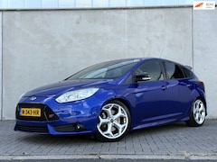 Ford Focus - 2.0 EcoBoost ST-2, KW set, Michelin, 250PK