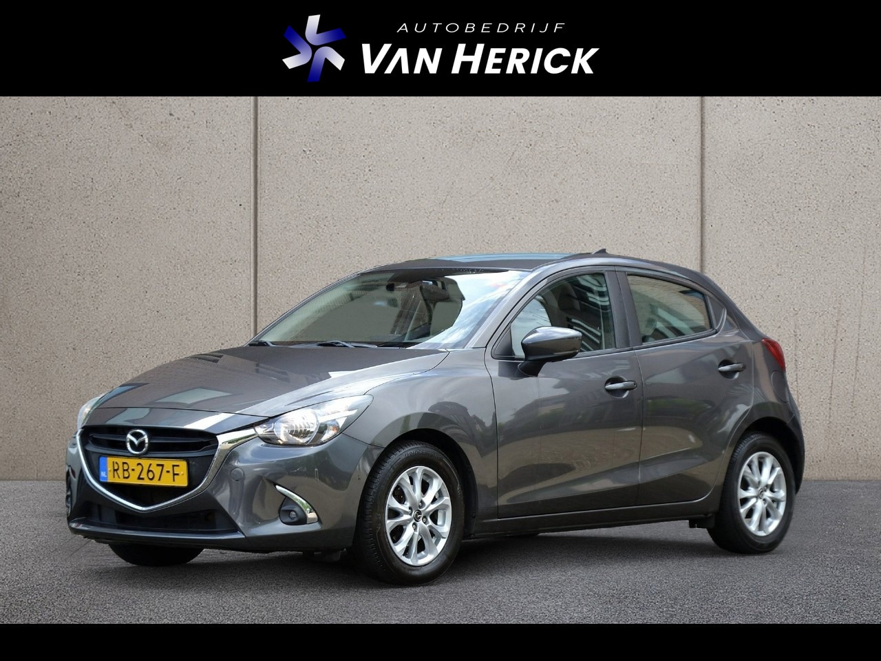 Mazda 2 - 1.5 Skyactiv-G Dynamic 90PK | Navigatie | Cruise Control | Parkeersensoren - AutoWereld.nl