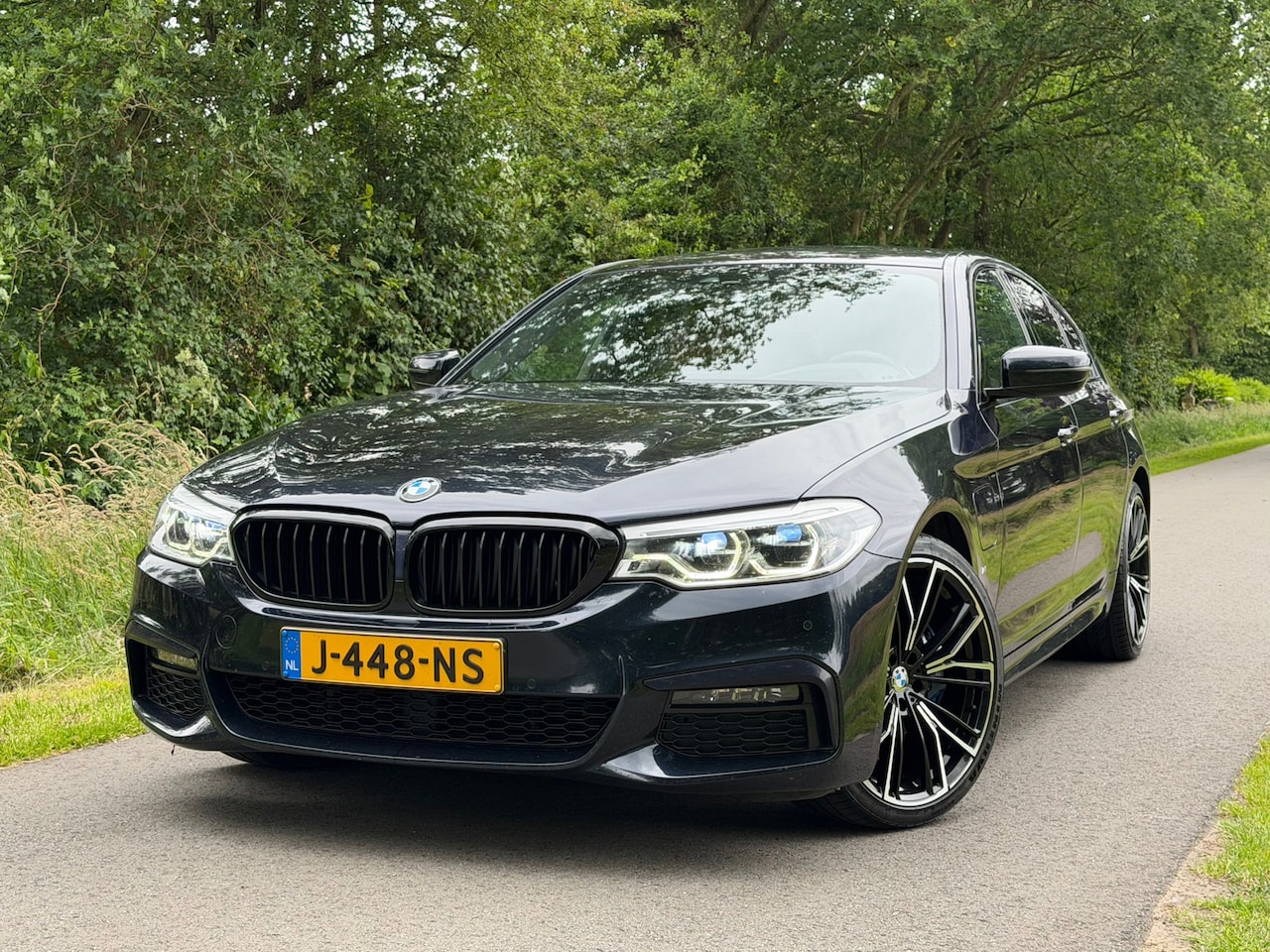 BMW 5-serie - 530e iPerformance High Executive | M-Pakket + Leder + Camera Nu € 20.975,-!! - AutoWereld.nl